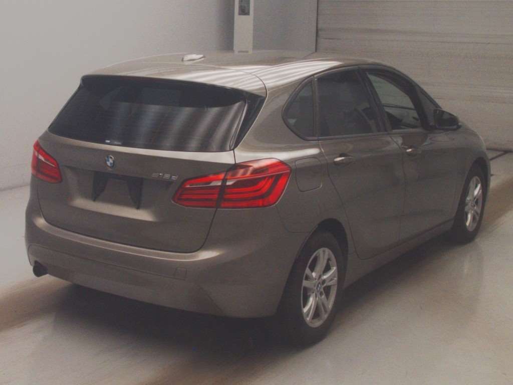 2016 BMW 2 Series 218dアクティブツアラー auction photo 2