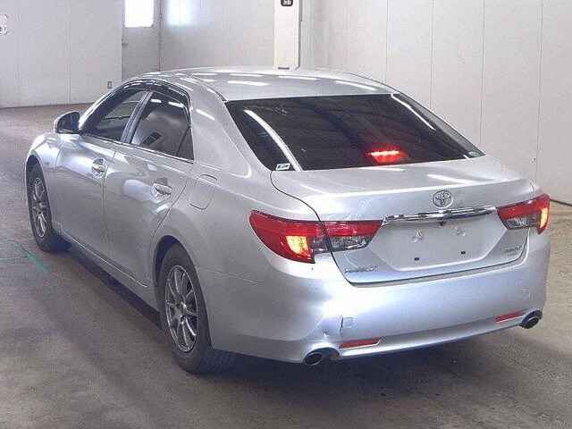 2014 Toyota Mark X 250G FOUR FP 4WD auction photo 2