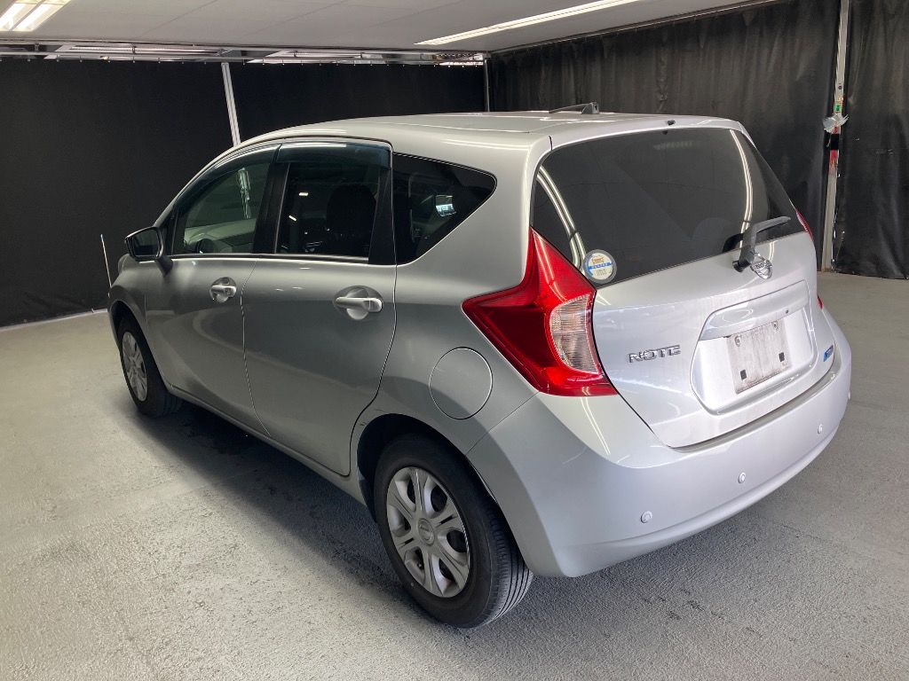 2015 Nissan Note X DIG-S auction photo 2