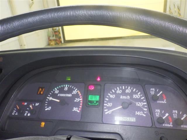 2009 Isuzu tractor auction photo 6