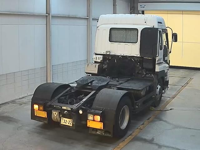 2009 Isuzu tractor auction photo 2