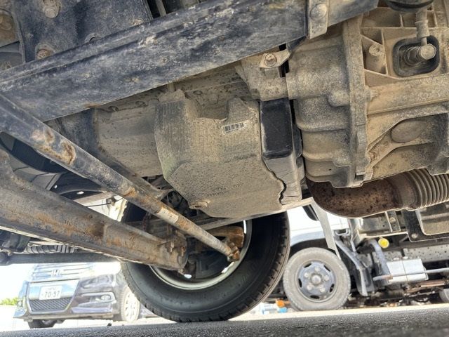 2015 Mitsubishi Fuso Canter Hira auction photo 11