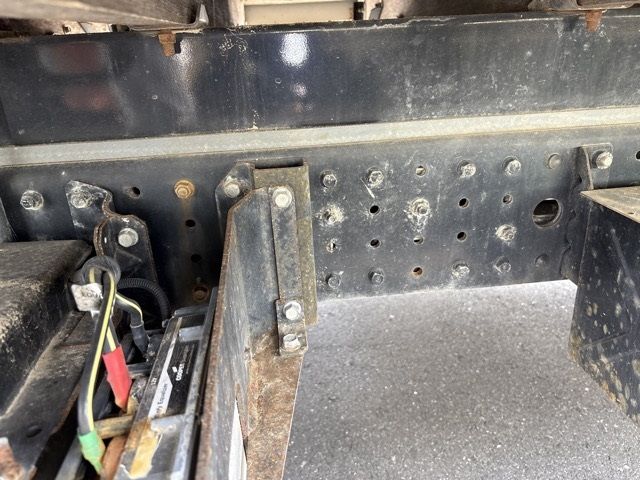 2015 Mitsubishi Fuso Canter Hira auction photo 12