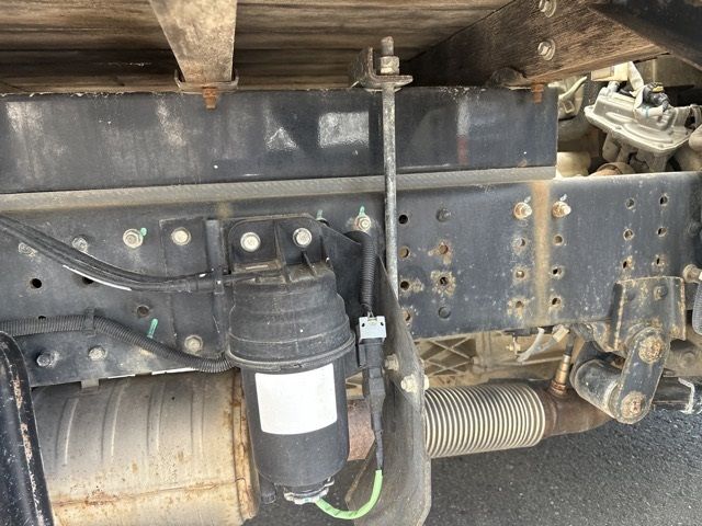 2015 Mitsubishi Fuso Canter Hira auction photo 17