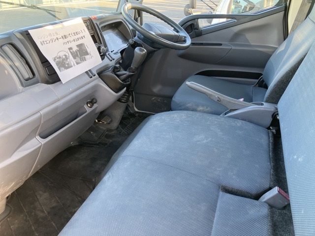 2015 Mitsubishi Fuso Canter Hira auction photo 5