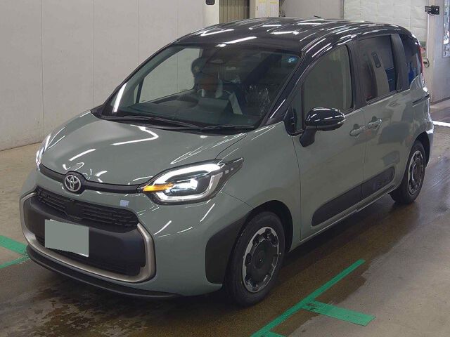 2026 Toyota Sienta Hybrid Z auction photo 4