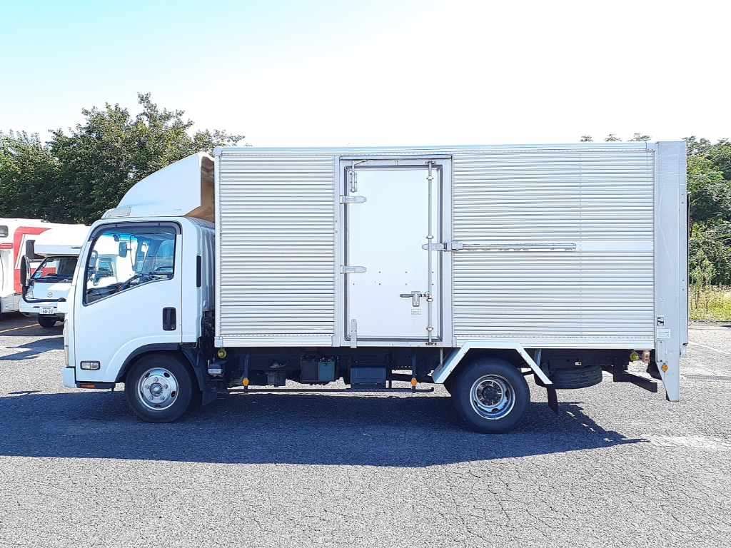 2009 Isuzu Elf PG auction photo 4