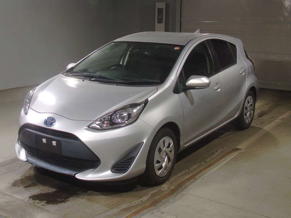 Japan Auction Vehicles 4 2021 Toyota Aqua S auction photo