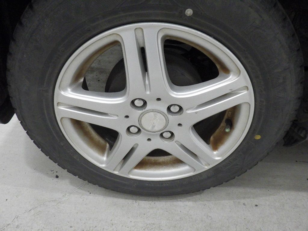 2011 Toyota ヴィッツ 5HB F auction photo 6