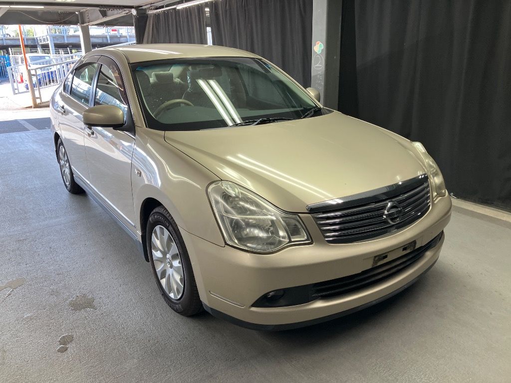 2007 Nissan 20M Japan auction vehicle