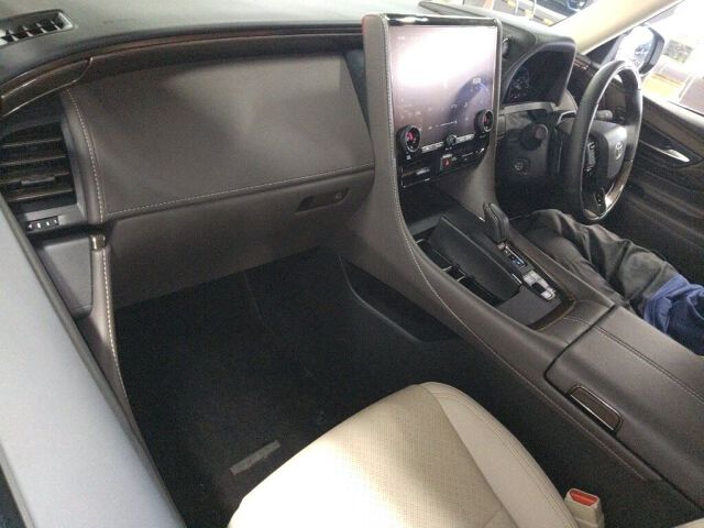 2026 Toyota Alphard エグゼクティラウンジ 4WD auction photo 3