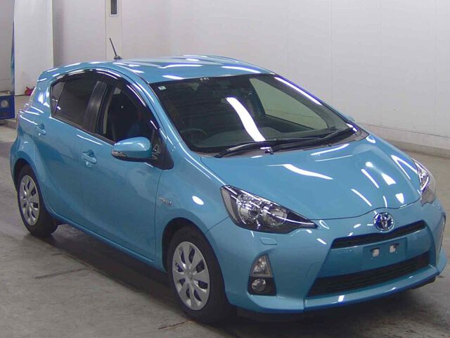 2014 Toyota Aqua G Black Soft Leather S Japan auction vehicle