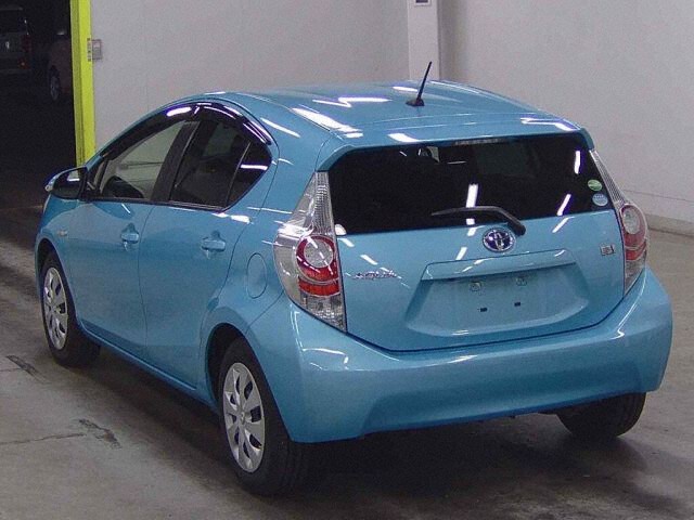 2014 Toyota Aqua G Black Soft Leather S auction photo 2