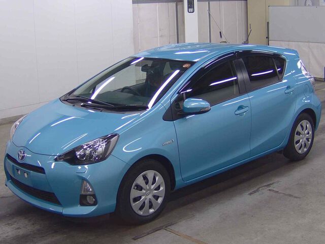 2014 Toyota Aqua G Black Soft Leather S auction photo 4
