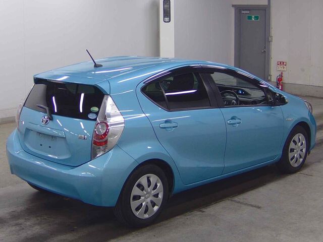 2014 Toyota Aqua G Black Soft Leather S auction photo 5