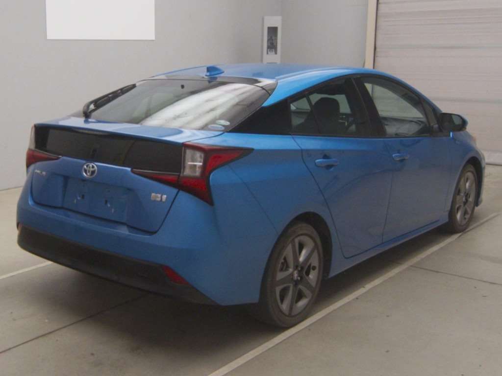 2020 Toyota Prius Aツーリングセレクション auction photo 2