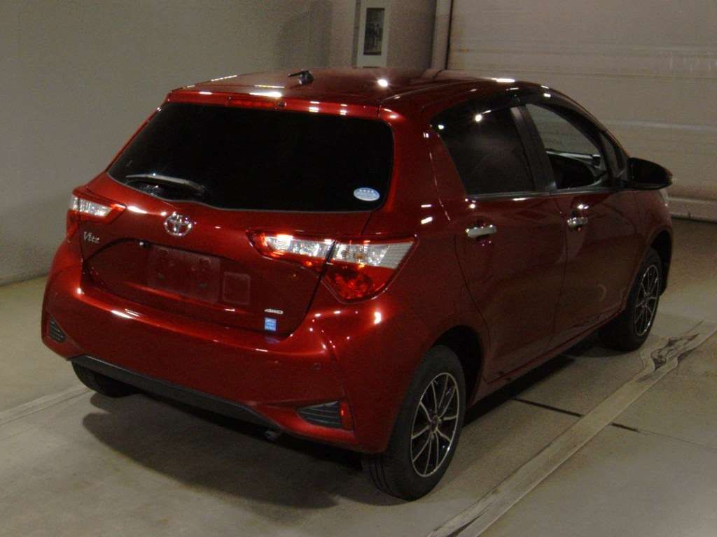2019 Toyota Vitz F セーフティーエディション3 4WD auction photo 2