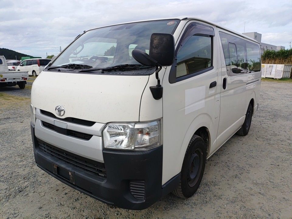 2020 Toyota Hiace Japan auction vehicle