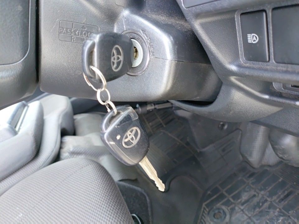 2020 Toyota Hiace auction photo 15