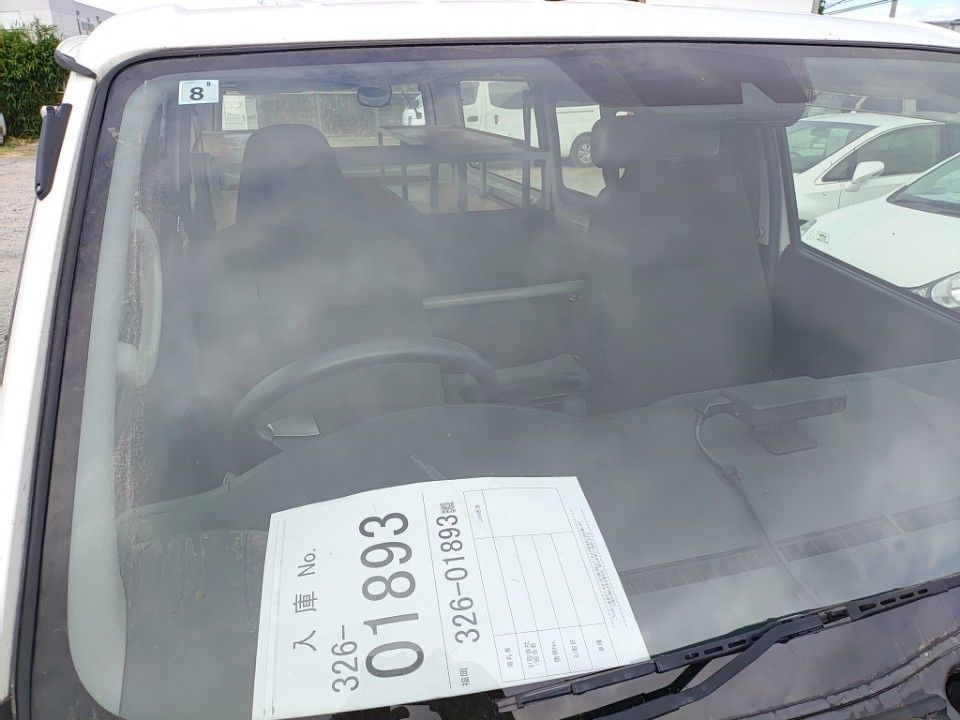 2020 Toyota Hiace auction photo 24