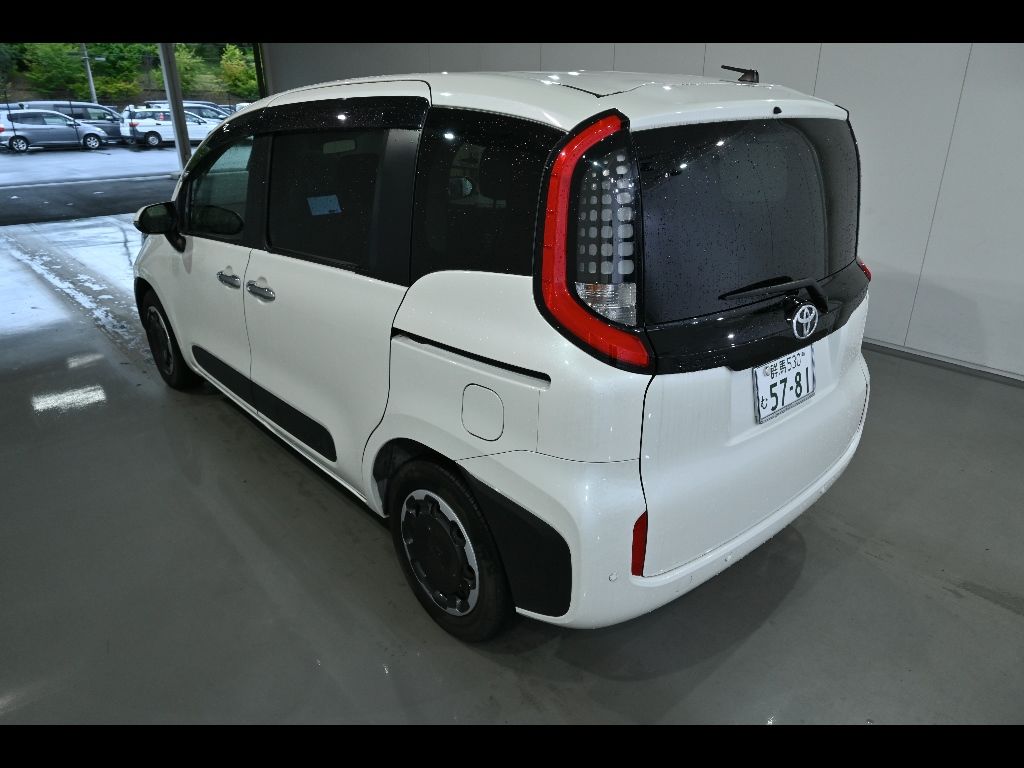 2023 Toyota Sienta Z 5 people auction photo 5