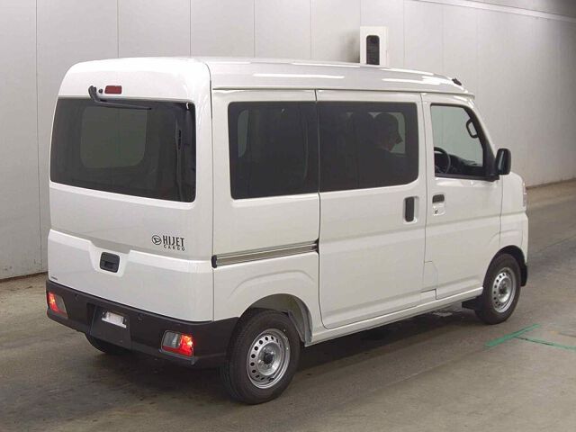 2026 Daihatsu Hijet Cargo Deluxe auction photo 5