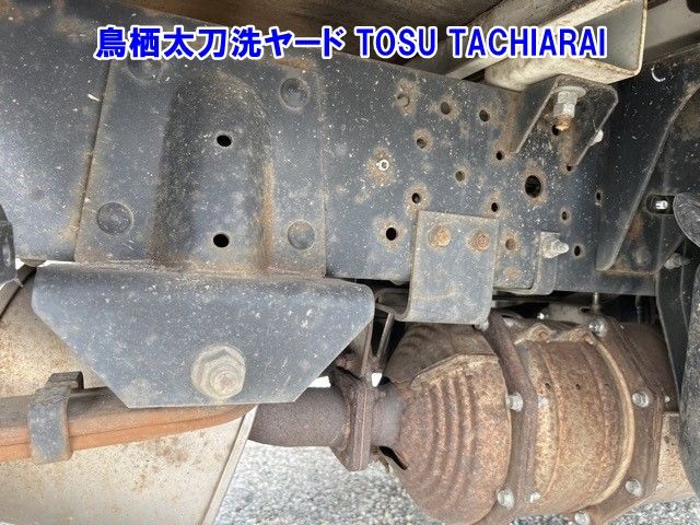 2013 Isuzu Elf Double cab auction photo 16