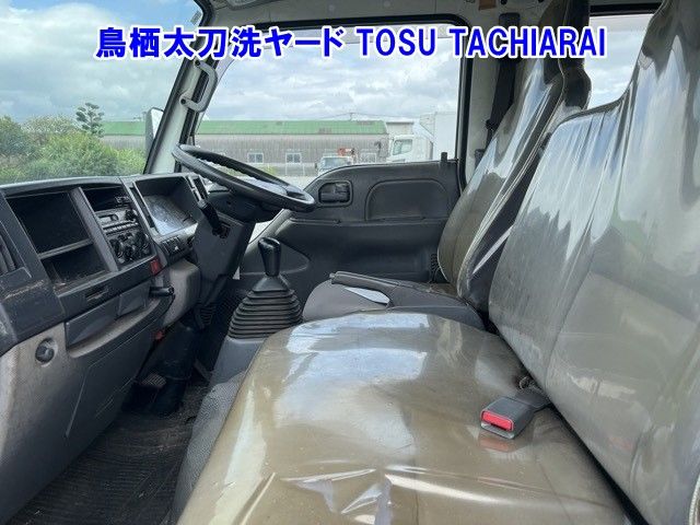 2013 Isuzu Elf Double cab auction photo 5