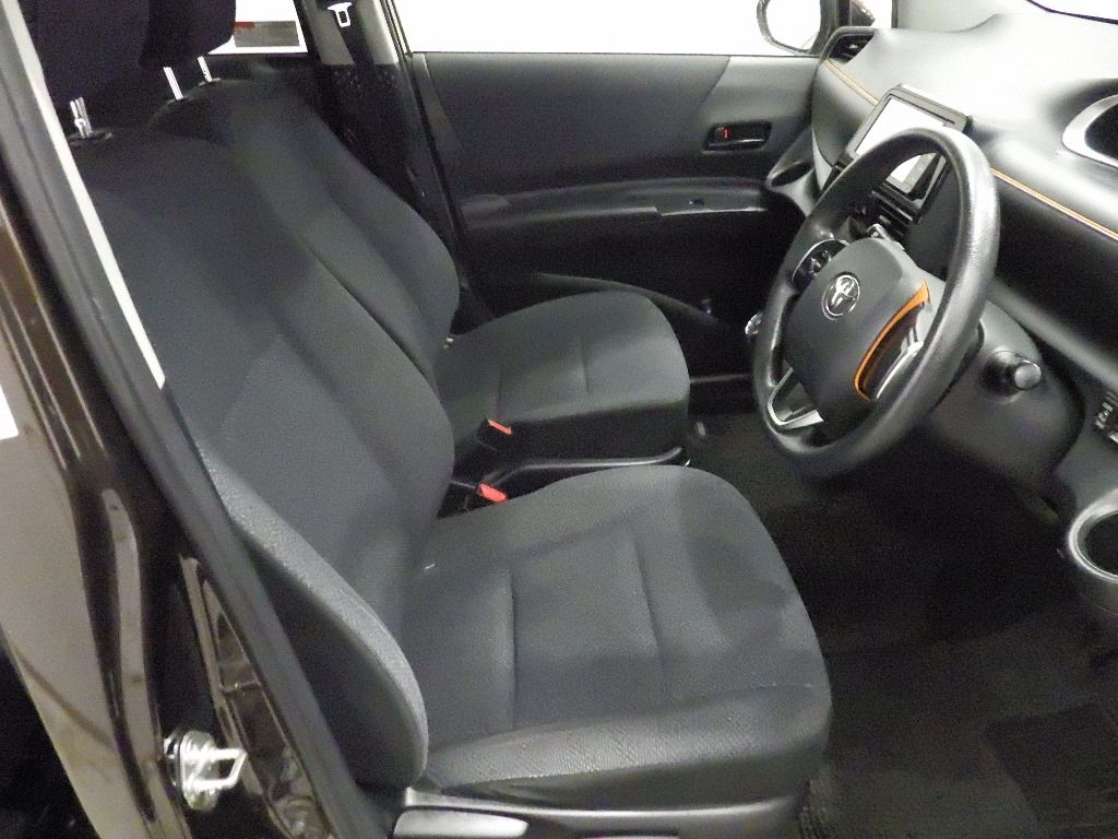 2015 Toyota Sienta X auction photo 6