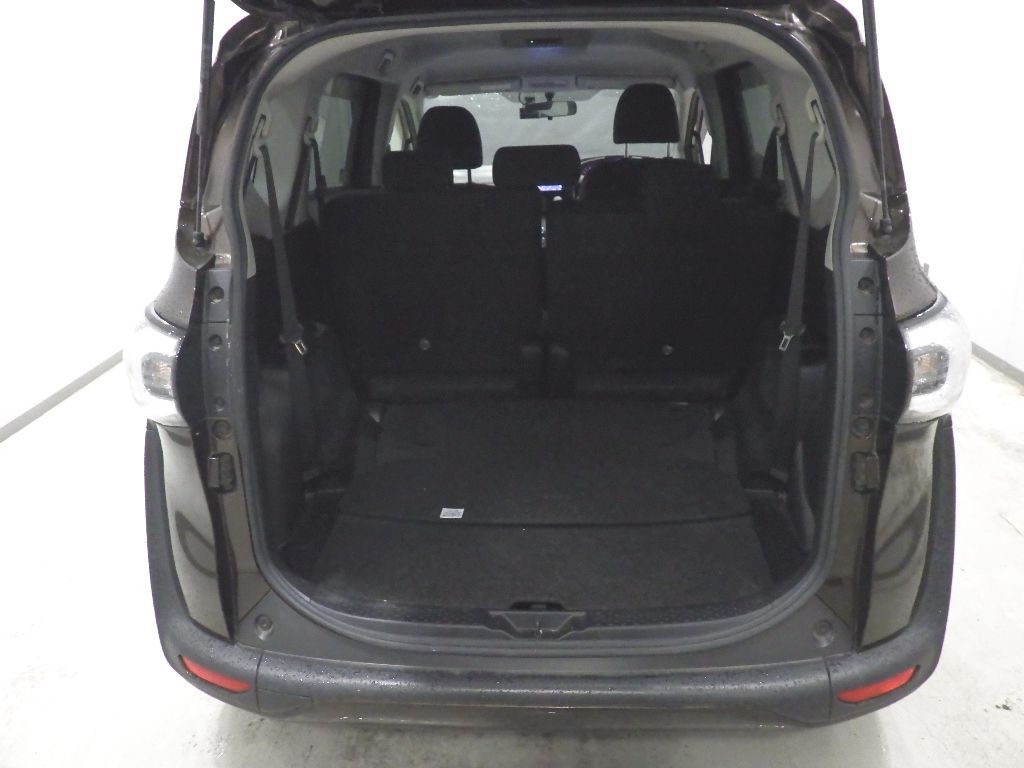 2015 Toyota Sienta X auction photo 8