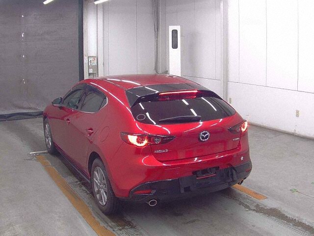 2019 Mazda 3ファストバック 15S auction photo 2