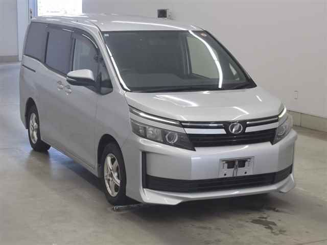 2015 Toyota Voxy X Japan auction vehicle