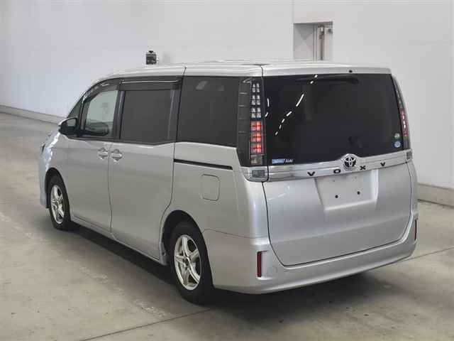 2015 Toyota Voxy X auction photo 2