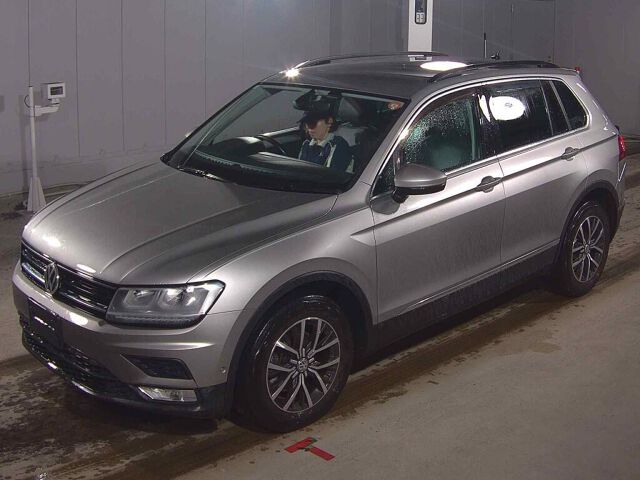 2017 Volkswagen ティグアン TSI Comfortline auction photo 4