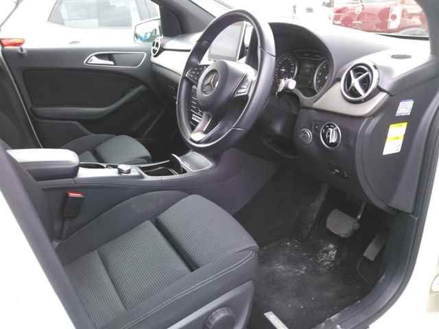 2016 Mercedes-Benz B-Class B180 auction photo 3