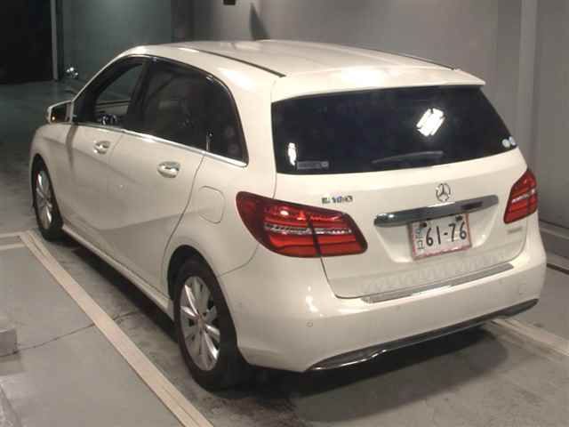 2016 Mercedes-Benz B-Class B180 auction photo 2