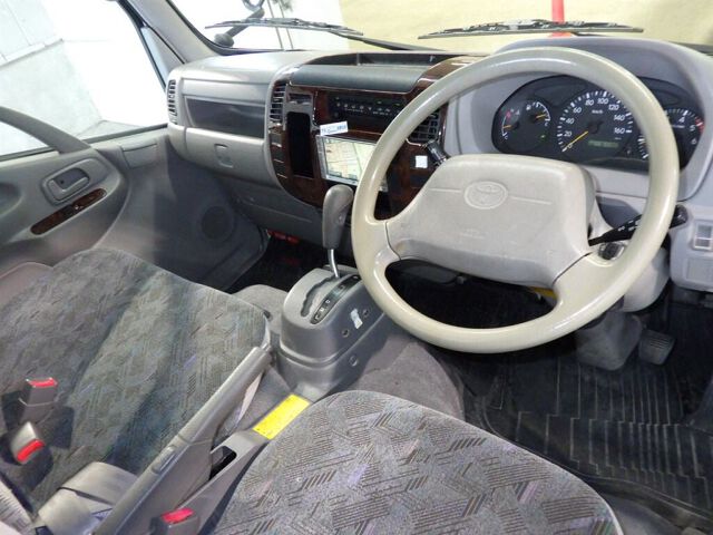 2004 Toyota Dyna auction photo 3