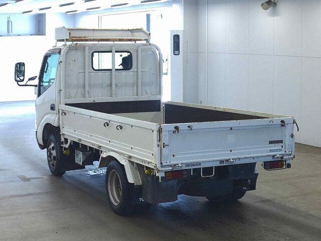 2004 Toyota Dyna auction photo 2