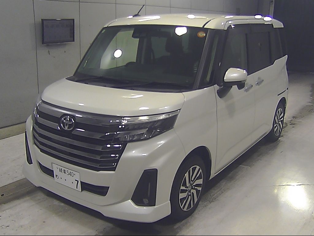 2022 Toyota Roomy Custom G auction photo 4
