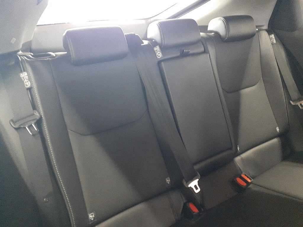 2023 Toyota Prius PHEV Z auction photo 11