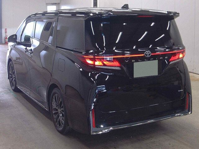 2025 Toyota Vellfire Z Premier auction photo 2