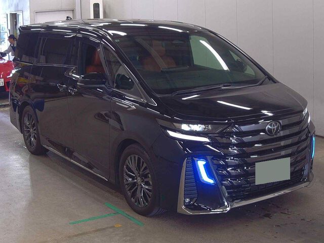 2025 Toyota Vellfire Z Premier Japan auction vehicle
