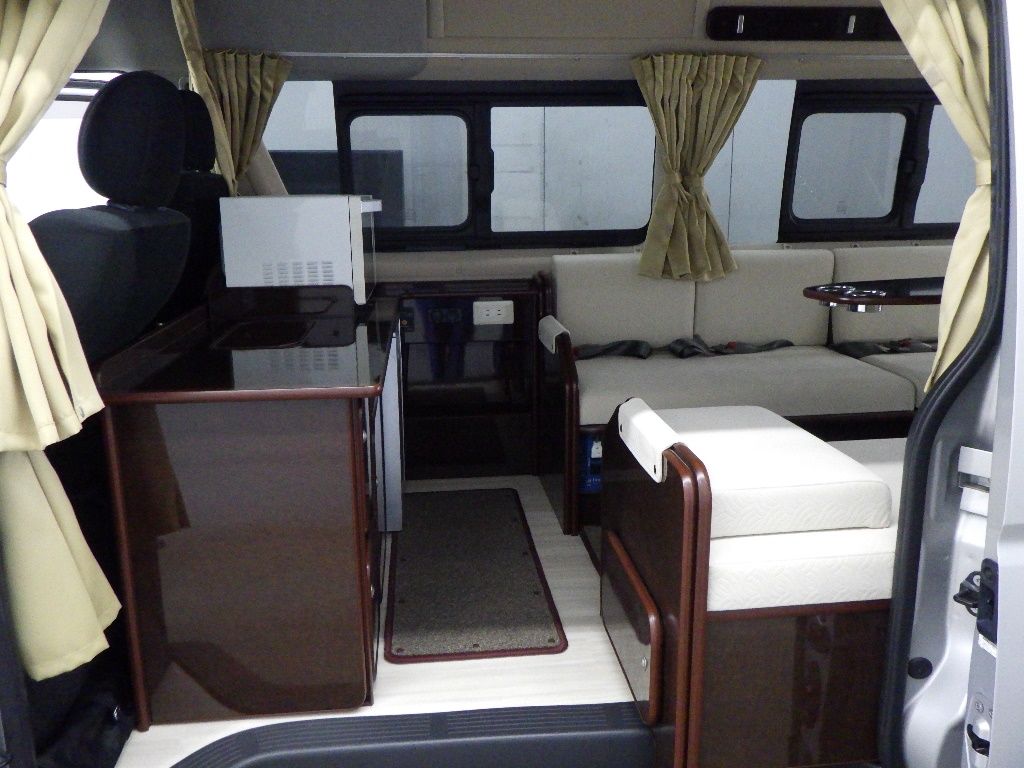 2015 Toyota Hiace DX GL Package 1.25 tons auction photo 7