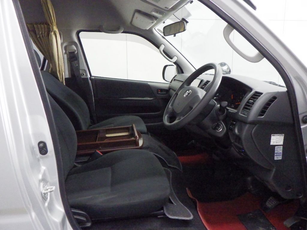 2015 Toyota Hiace DX GL Package 1.25 tons auction photo 6