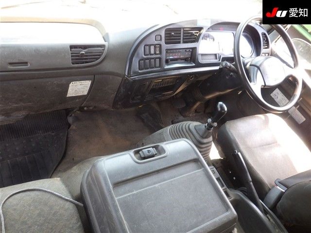 2002 Isuzu Forward 3.9t auction photo 3