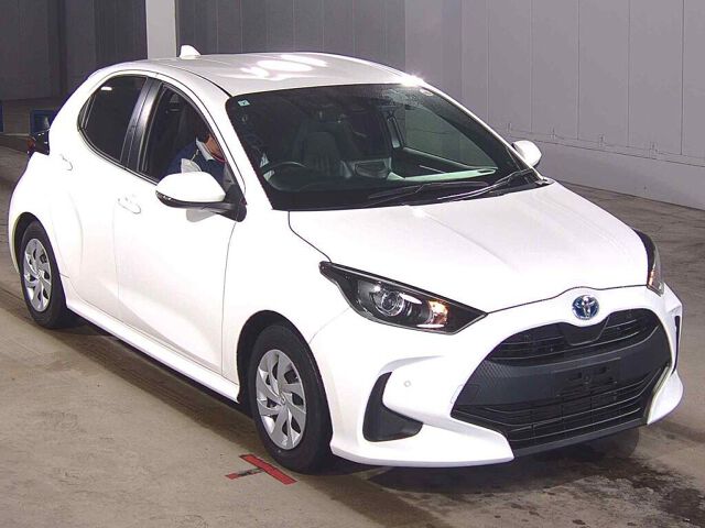 Japan Auction Vehicles 8 2021 Toyota Yaris Hybrid X auction photo