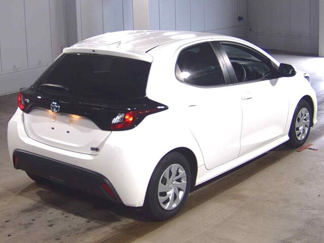 2021 Toyota Yaris Hybrid X auction photo 5