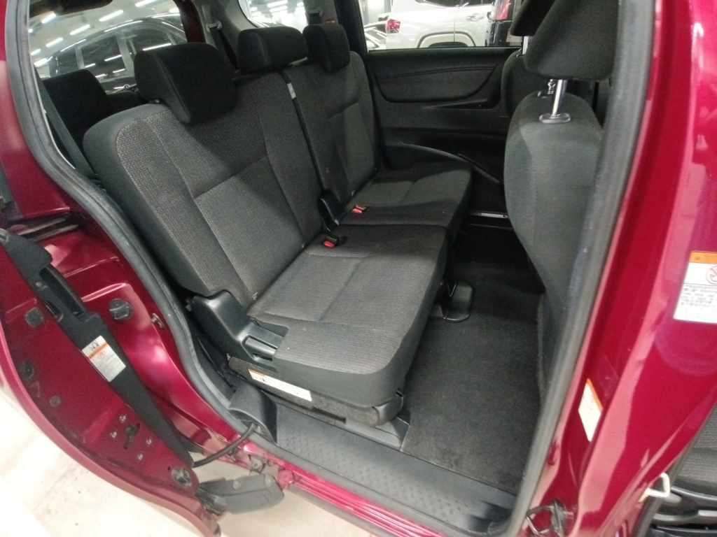2022 Toyota Sienta ハイブリッドX auction photo 12