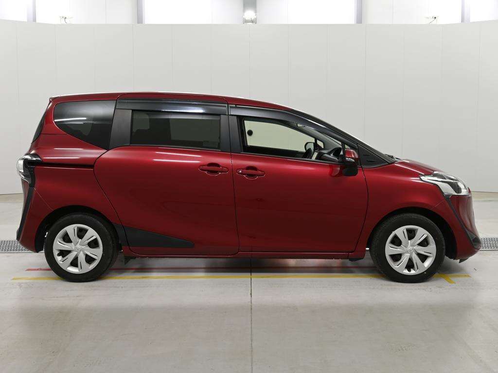 2022 Toyota Sienta ハイブリッドX auction photo 3