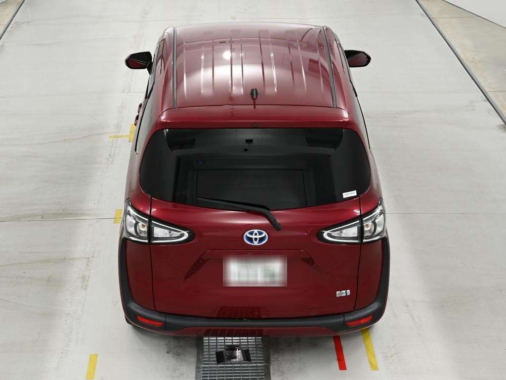 2022 Toyota Sienta ハイブリッドX auction photo 8
